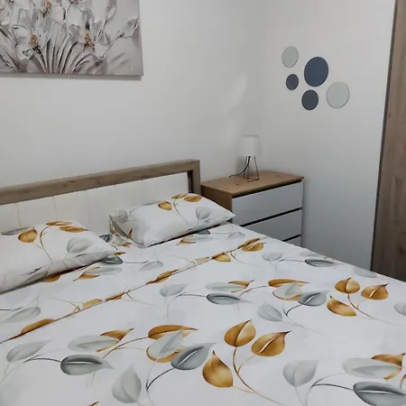 Aqua Lux 4 Apartment